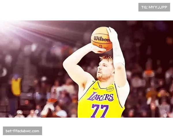 东契奇10次40+三双成就 位列NBA历史第四位 东契奇10次40+三双成就 位列NBA历史第四位