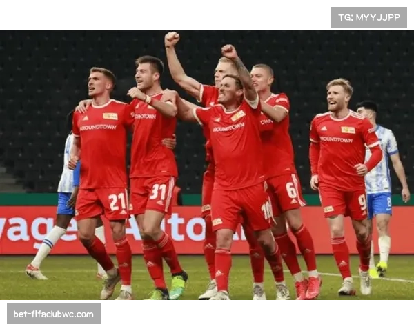 拜仁慕尼黑场均控球率65%领跑德甲,高压逼抢体系铸就统治级场面控制 拜仁慕尼黑场均控球率65%领跑德甲,高压逼抢体系铸就统治级场面控制